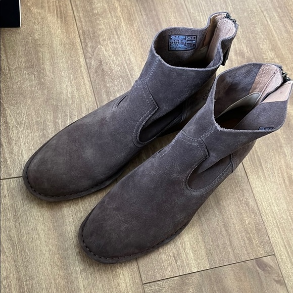 NWOT UGG Bandera Booties Ankle Boots Brown Suede Size 9 - Picture 2 of 8